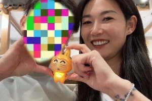 BBIN宝盈-杨莉娜七夕节疑似晒对象合影：“七”待是你，“夕”望也是你